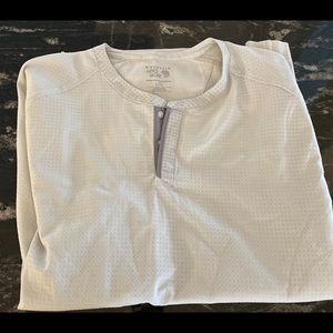 Mountain Hardwear shirt